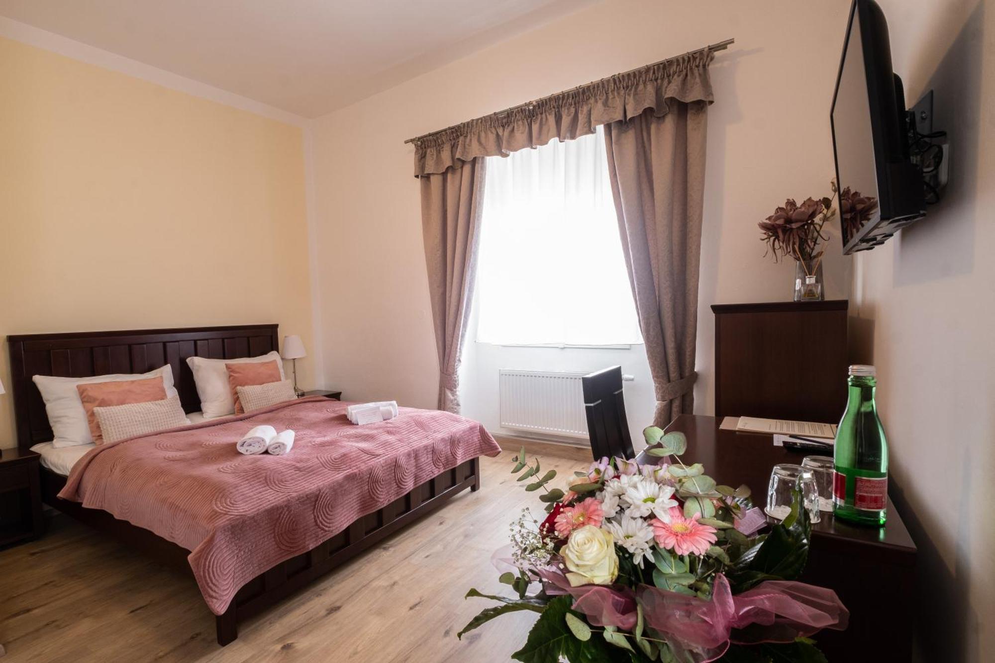 וואלטיצה Zamecky Hotel Anton Florian מראה חיצוני תמונה